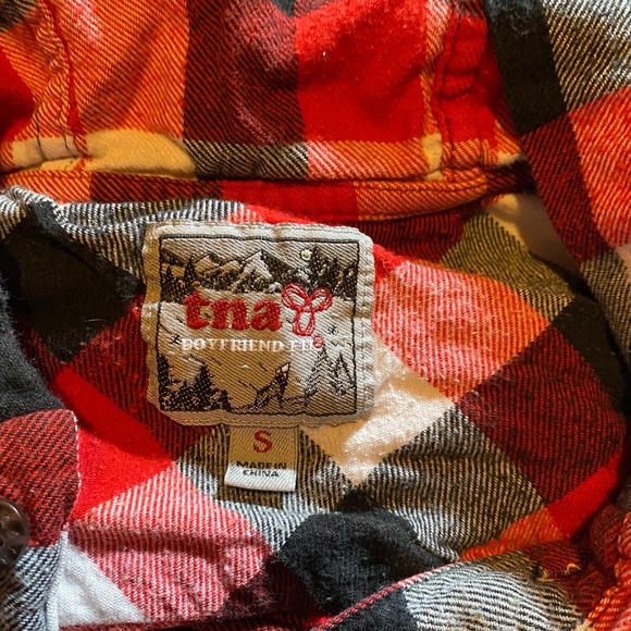 TNA Boyfriend Fit Flannel Button Up - Picture 3 of 3